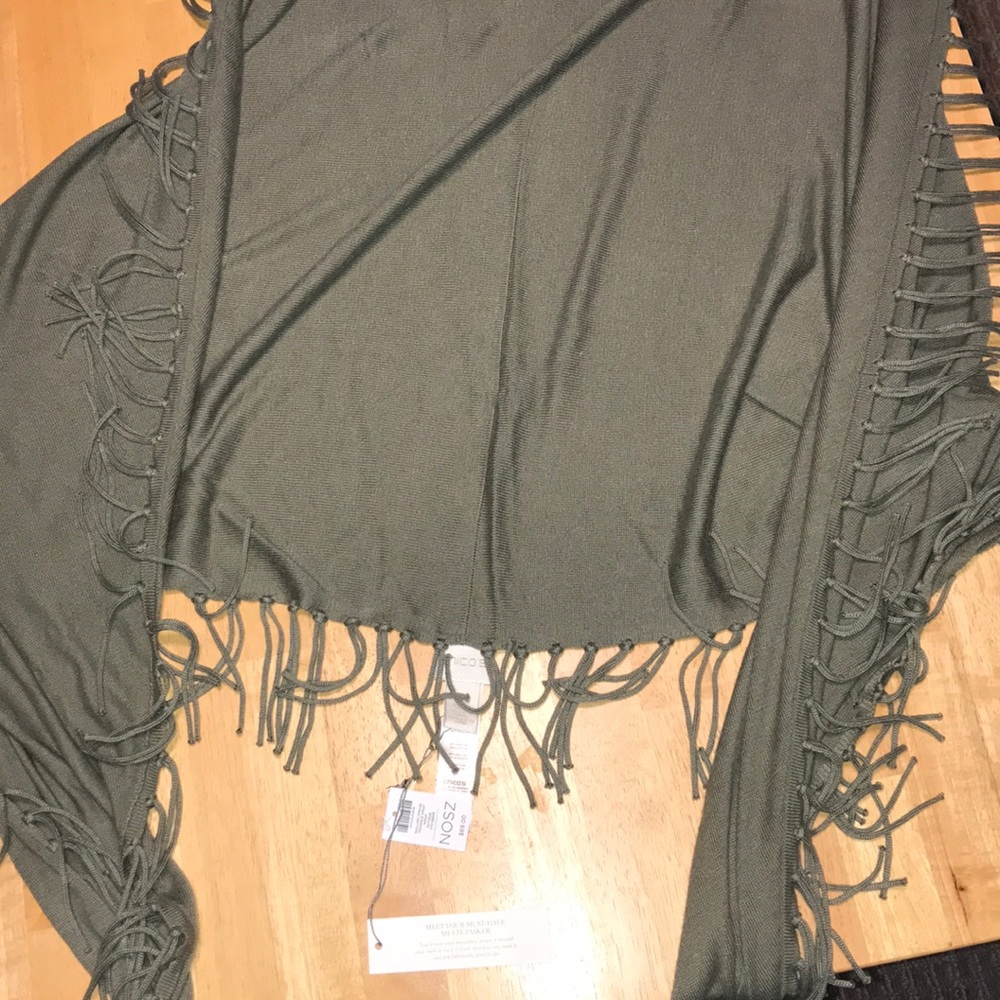 Chico’s NWT olive fatigue green fringe wrap